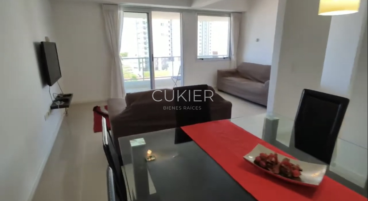 Apartamento ID.2664 - Alquiler anual y temporada de apartamento 2 dormitorios a pasos de Playa brava en Punta del este