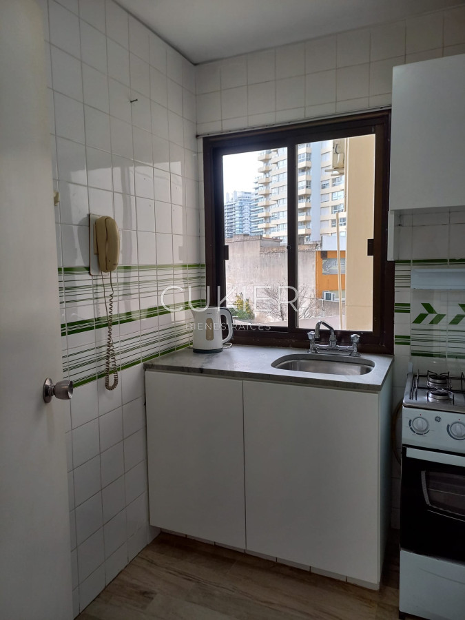 Apartamento ID.2156 - Alquiler anual e invernal de apartamento 3 dormitorios en primera linea Brava 