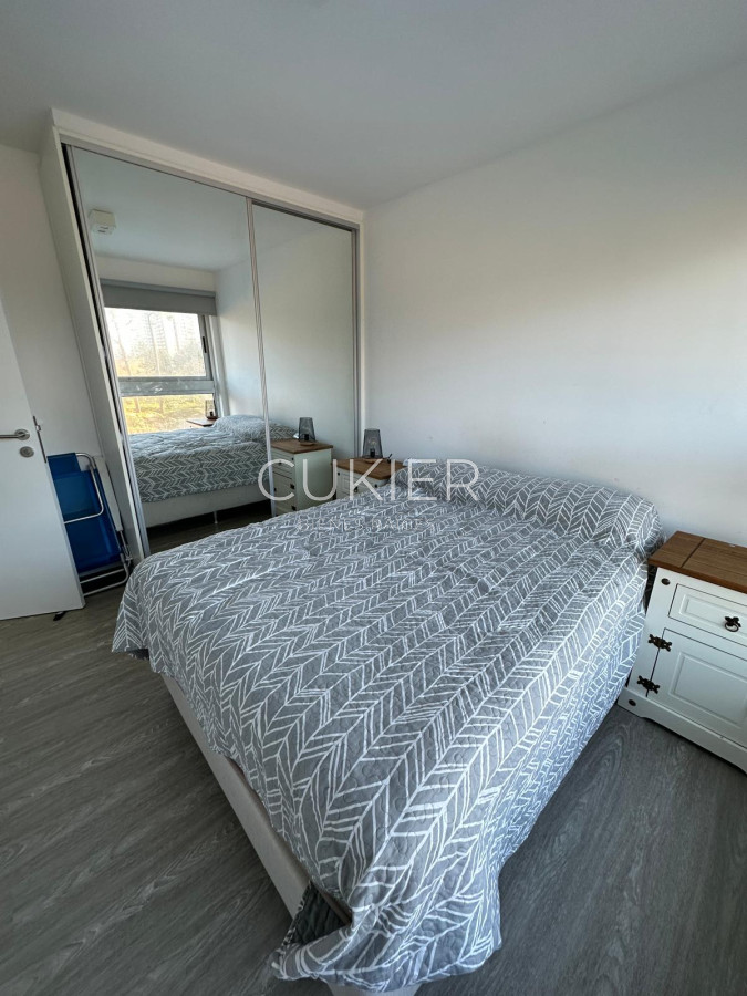 Apartamento ID.1698 - Alquiler anual apartamento 1 dormitorio en edificio con servicios Punta del Este