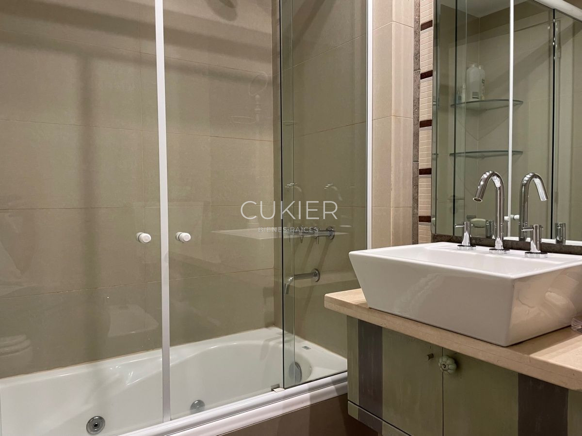 Apartamento ID.1432 - Alquiler anual apartamento 2 dormitorios en torre de categoría Punta del Este