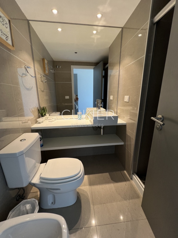 Apartamento ID.1410 - Alquiler anual de apartamento 2 dormitorios en Alexander Boulevard Punta del Este
