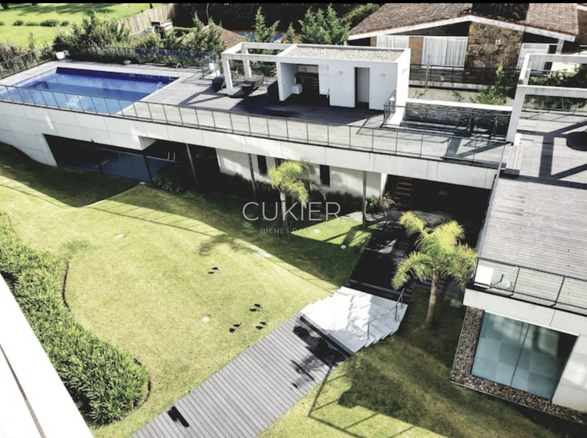 Apartamento ID.4121 - Venta de apartamento 1 dormitorio en primera linea mansa edificio Sea Breezes