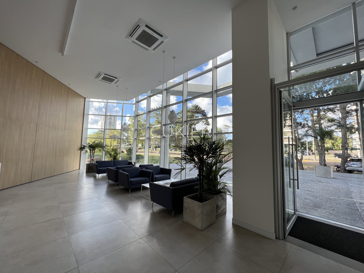 Apartamento ID.4565 - Venta de apartamento 2 dormitorios con terraza propia en edificio con servicios Roosevelt