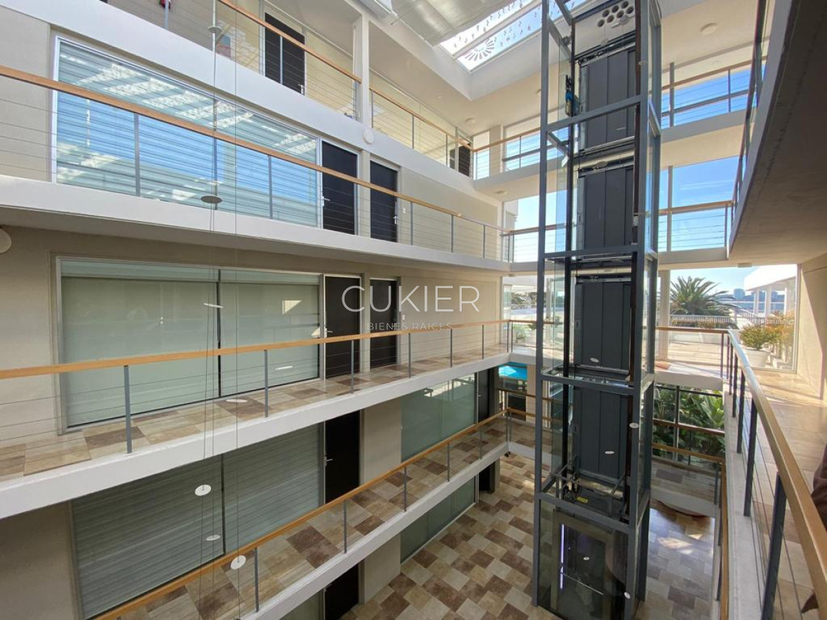 Apartamento ID.3526 - IDEAL RENTA! venta Monoambiente en edificio con servicios en península punta del este 