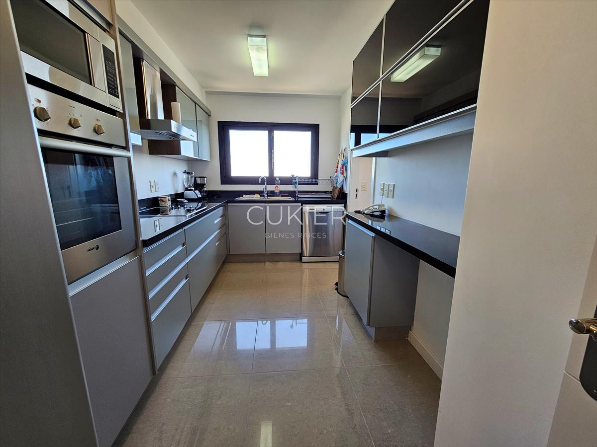 Apartamento ID.3548 - VENTA Penthouse 3 dormitorios con terraza exclusiva y parrillero en torre ONE 