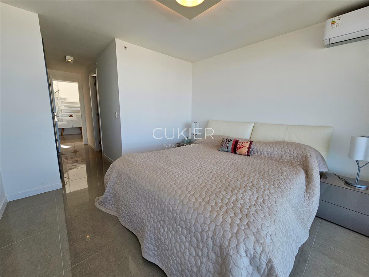 Apartamento ID.3548 - VENTA Penthouse 3 dormitorios con terraza exclusiva y parrillero en torre ONE 