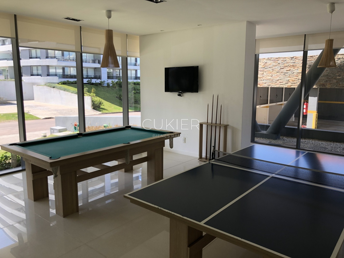 Apartamento ID.1506 - Alquiler de temporada y venta de apartamento 2 dormitorios en edificio de categoría Playa Brava