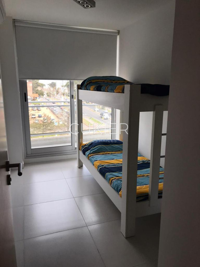 Apartamento ID.583 - Venta y alquiler anual de apartamento de 2 dormitorios en Roosevelt Punta del Este