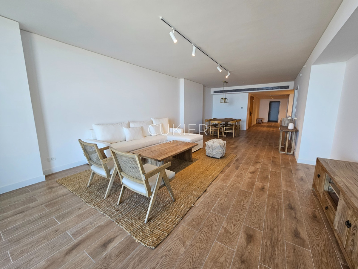 Apartamento ID.3622 - Alquiler anual apartamento 1 dormitorio y medio en torre Trump Tower 