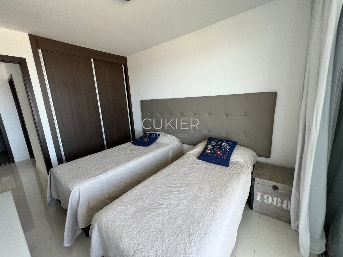 Apartamento ID.1541 - Alquiler anual y invernal de apartamento 2 dormitorios frente al mar en playa mansa