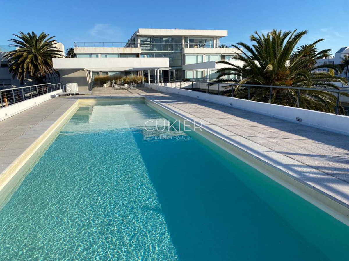 Apartamento ID.3526 - IDEAL RENTA! venta Monoambiente en edificio con servicios en península punta del este 