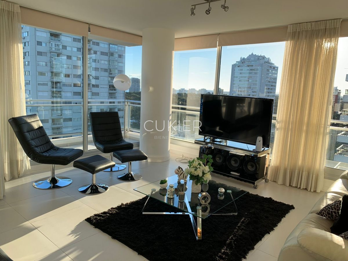 Apartamento ID.1697 - Alquiler anual apartamento 2 dormitorios en Bellagio Tower Punta del Este