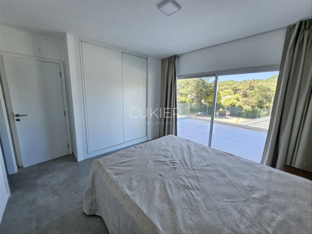 Apartamento ID.4617 - Apartamento En Venta De 2 Dormitorios Playa Mansa