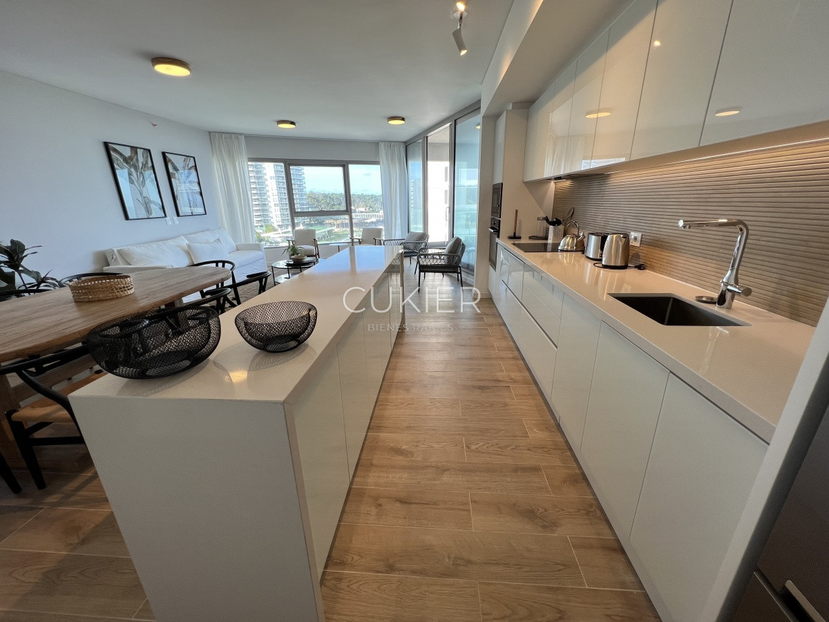 Apartamento ID.1601 - Alquiler anual apartamento 2 dormitorios primera linea Playa Brava en Trump Tower