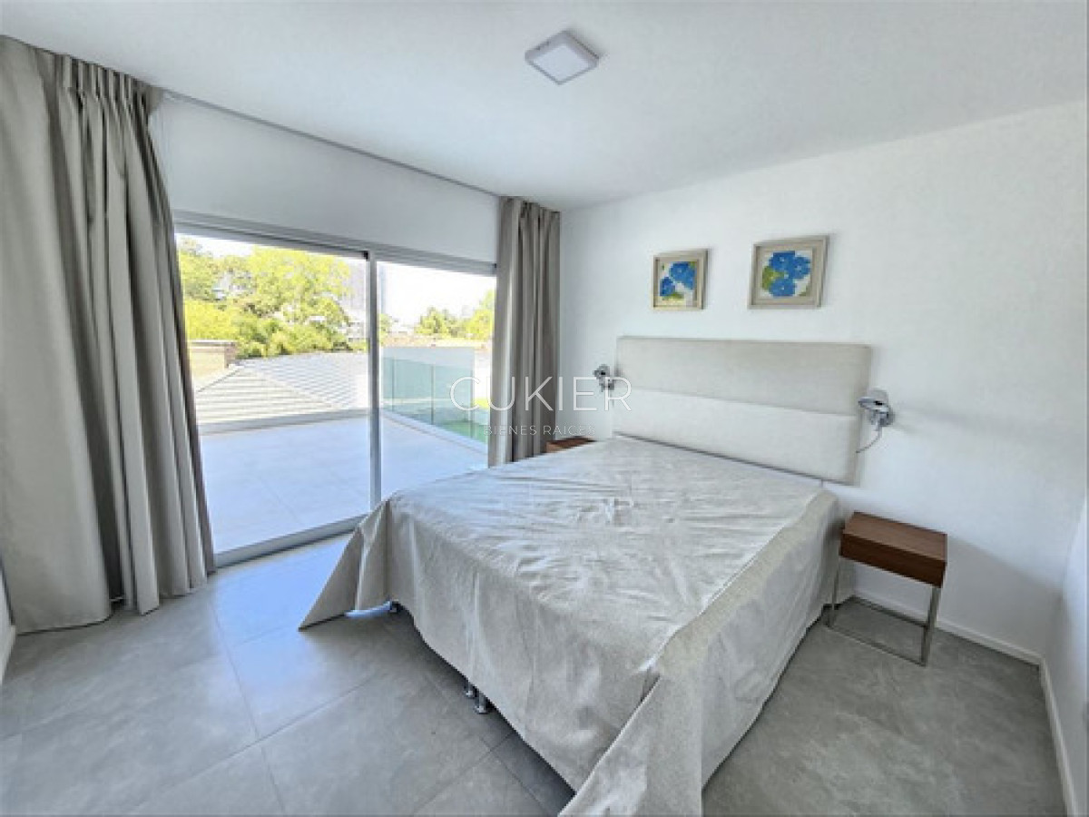 Apartamento ID.4617 - Apartamento En Venta De 2 Dormitorios Playa Mansa