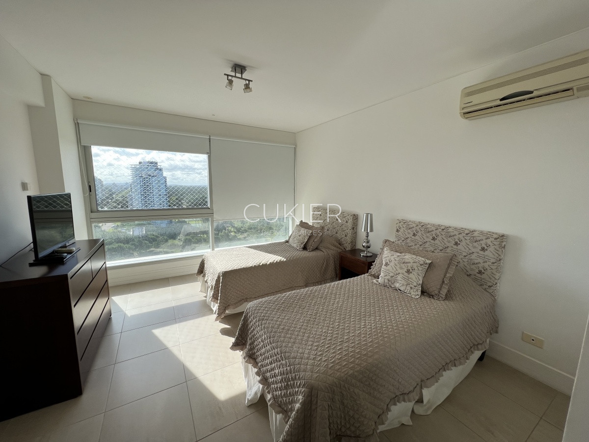 Apartamento ID.1602 - Alquiler invernal apartamento 2 dormitorios en primera linea Playa Brava Punta del Este