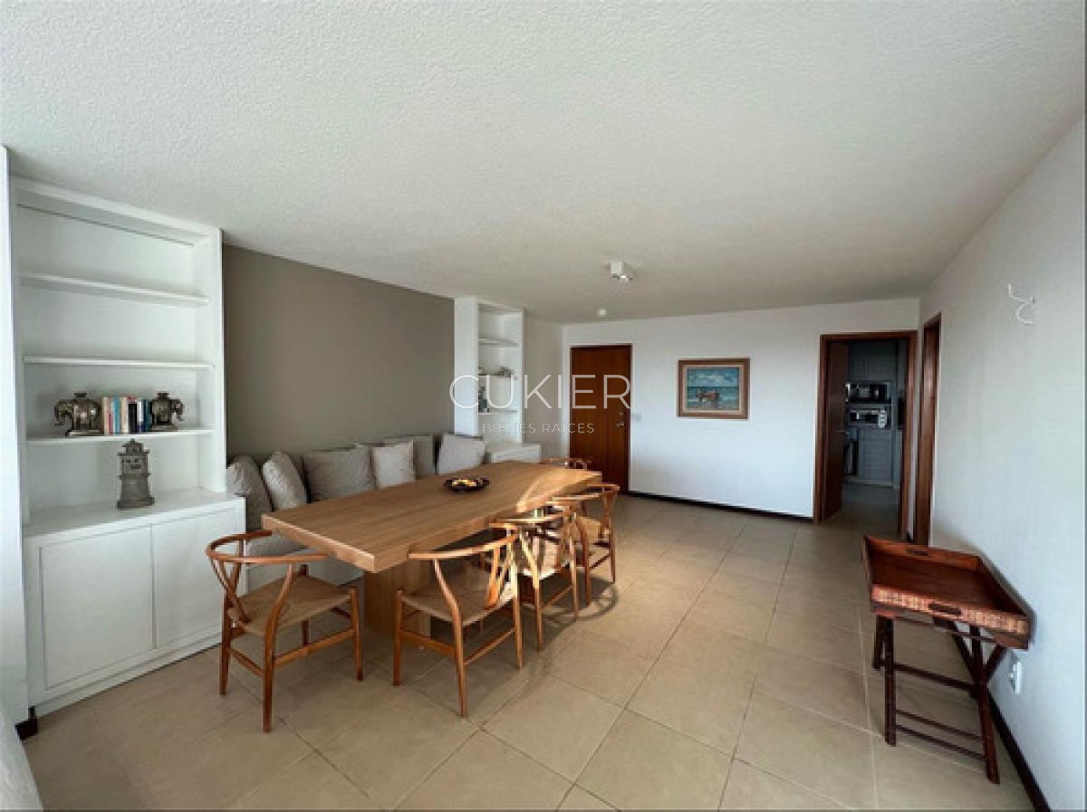 Apartamento ID.4612 - Venta Apartamento Cuatro Dormitorios Punta Este Roosevelt