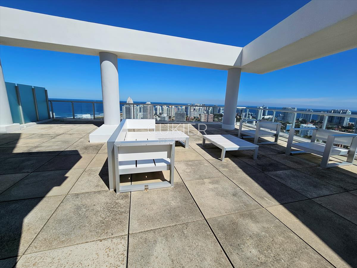Apartamento ID.3548 - VENTA Penthouse 3 dormitorios con terraza exclusiva y parrillero en torre ONE 