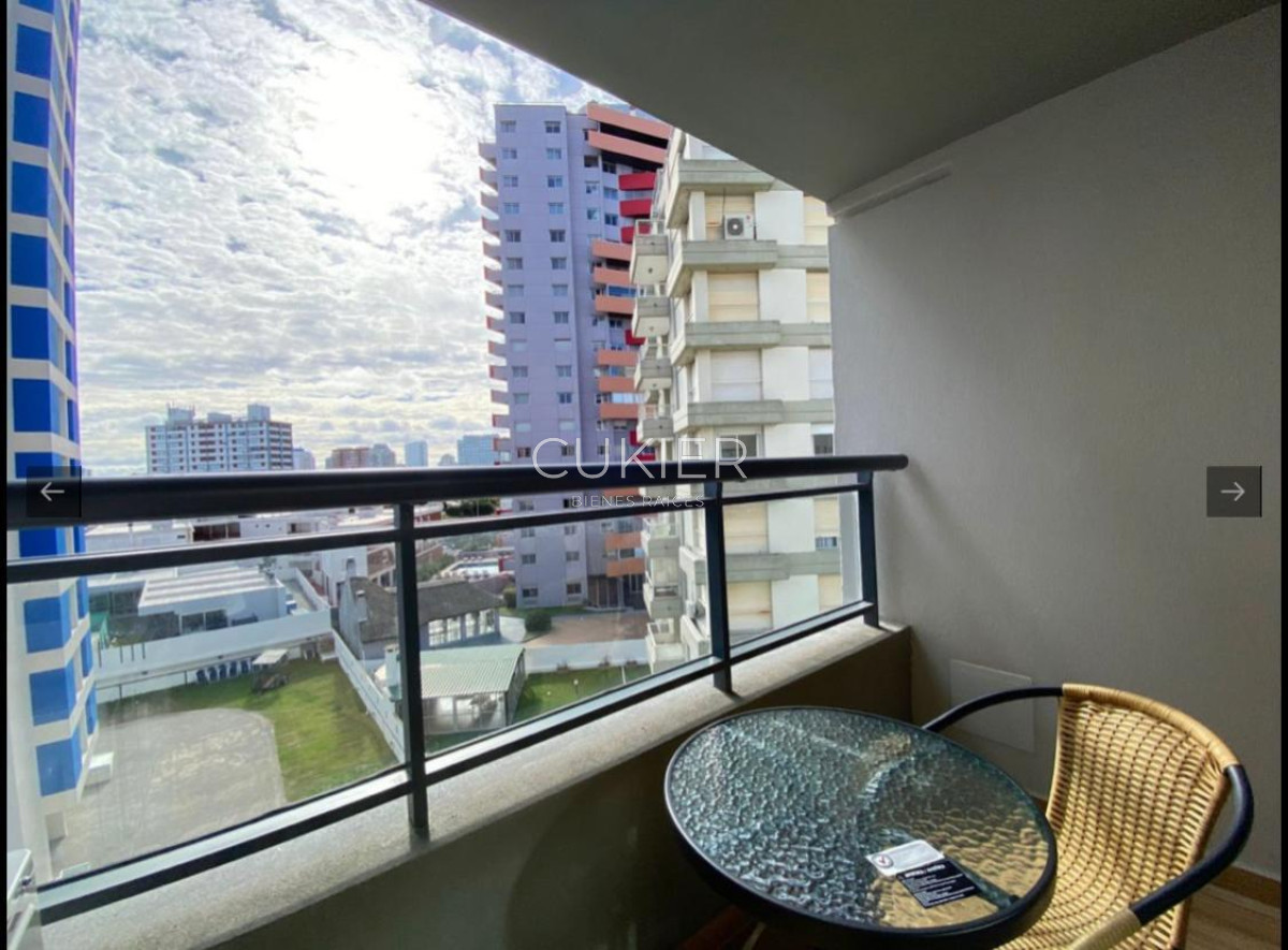Apartamento ID.4011 - Se vende apartamento 2 dormitorios en edificio moderno con servicios IDEAL RENTA 
