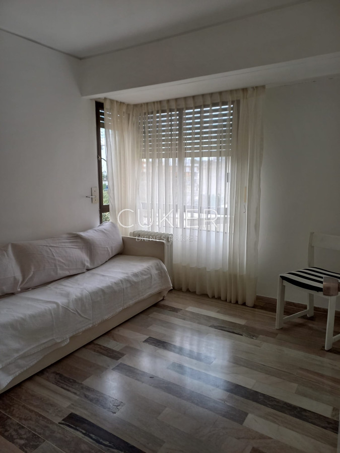 Apartamento ID.2156 - Alquiler anual e invernal de apartamento 3 dormitorios en primera linea Brava 