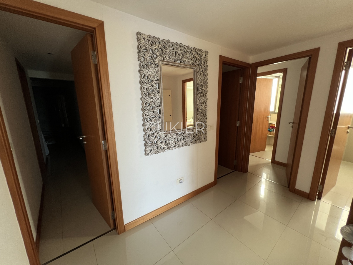 Apartamento ID.2660 - Venta hermoso departamento 3 suites en primera linea Playa Brava torre de categoría