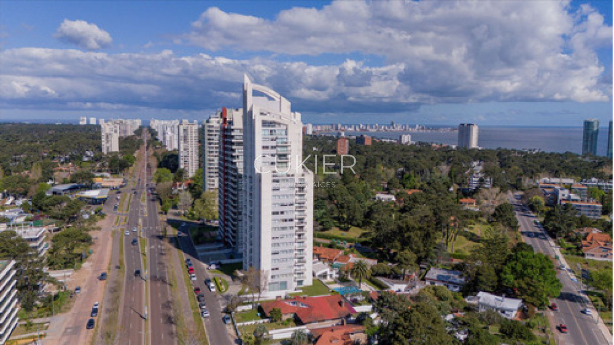 Apartamento ID.4622 - Vendo Apartamento 2 Dormitorios Punta Del Este Roosevelt