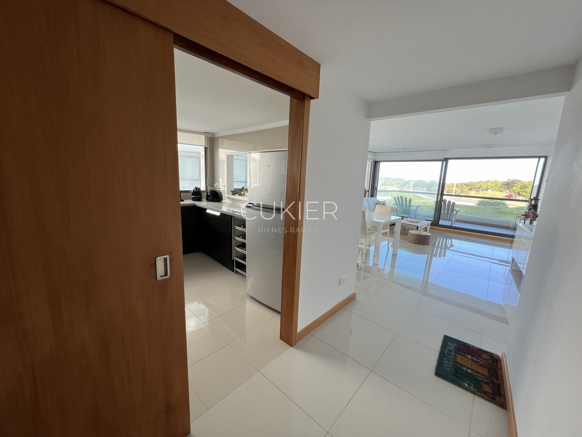 Apartamento ID.2660 - Venta hermoso departamento 3 suites en primera linea Playa Brava torre de categoría