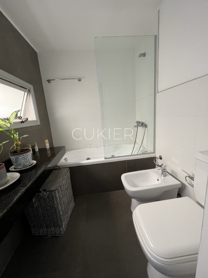 Apartamento ID.1541 - Alquiler anual y invernal de apartamento 2 dormitorios frente al mar en playa mansa