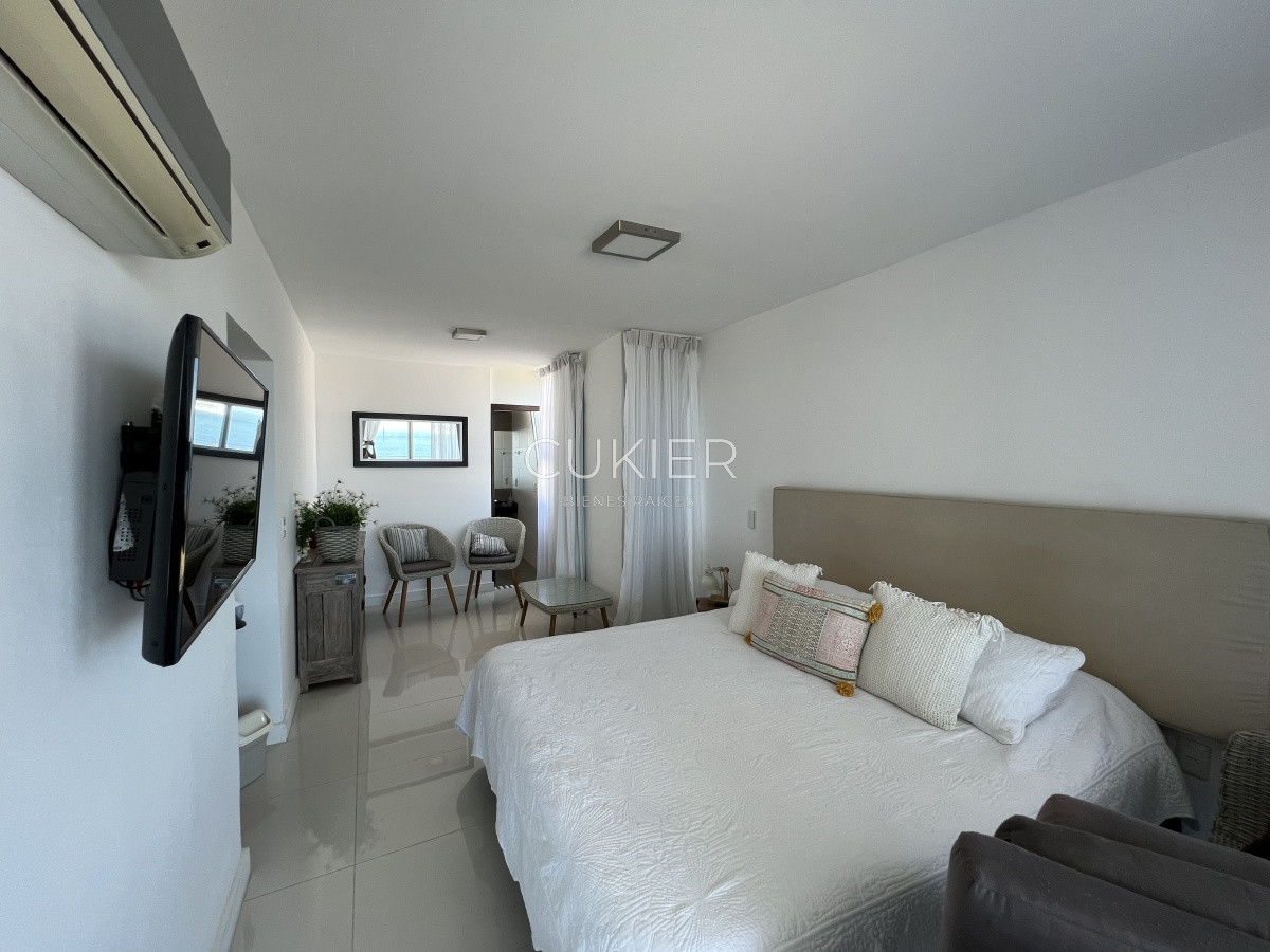 Apartamento ID.1541 - Alquiler anual y invernal de apartamento 2 dormitorios frente al mar en playa mansa