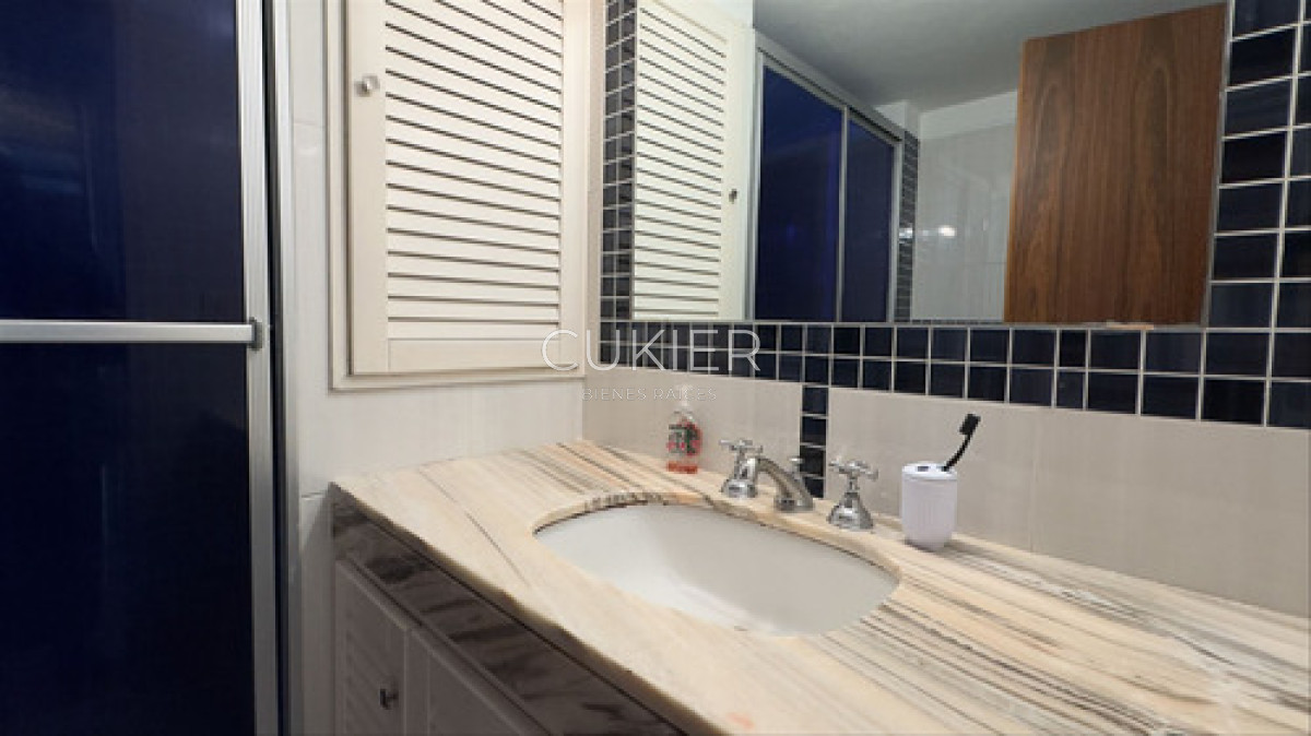 Apartamento ID.4614 - Venta Apartamento 3 Dormitorios En Punta Del Este