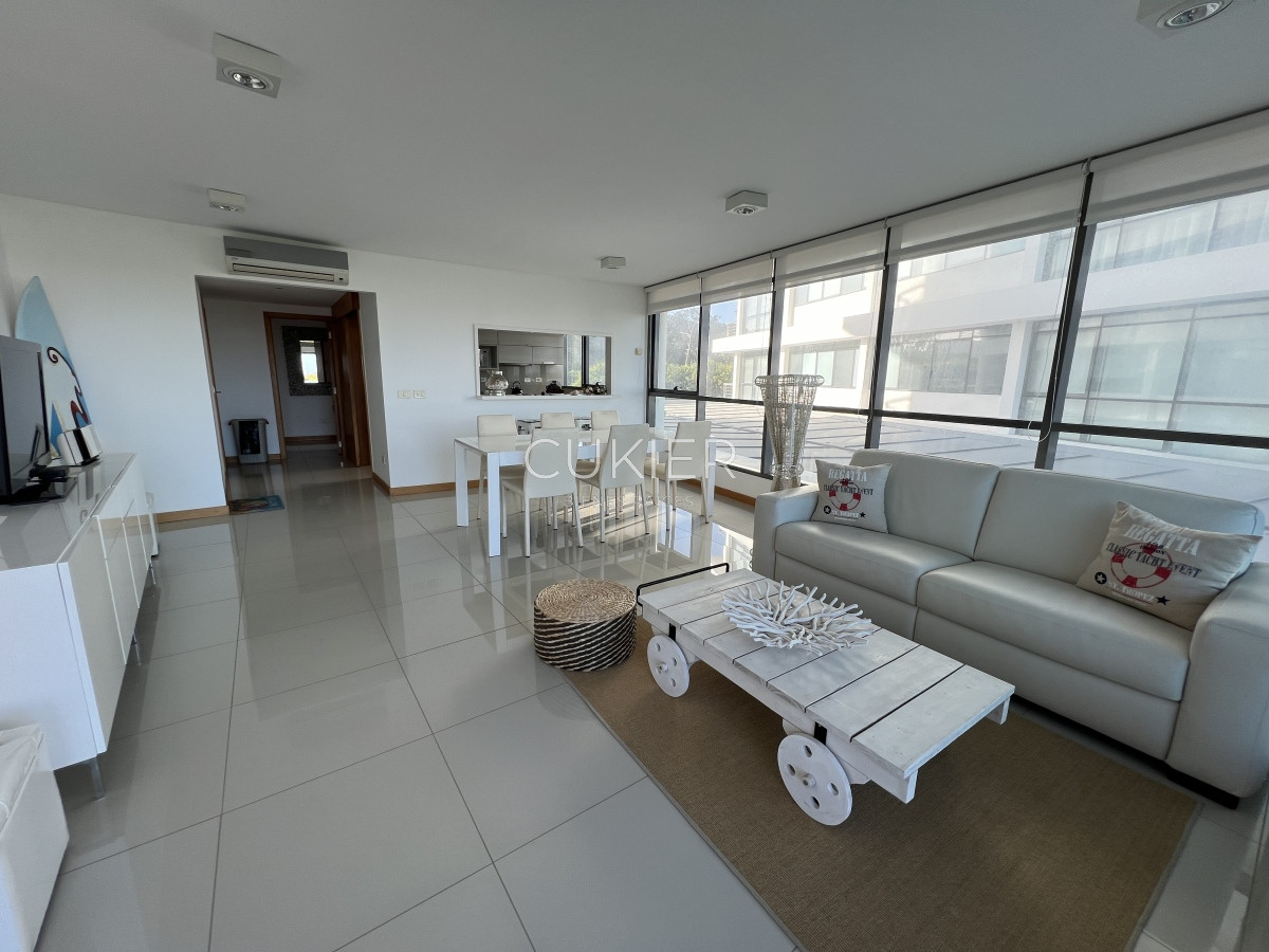 Apartamento ID.2660 - Venta hermoso departamento 3 suites en primera linea Playa Brava torre de categoría