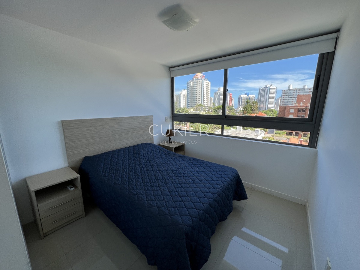 Apartamento ID.1506 - Alquiler de temporada y venta de apartamento 2 dormitorios en edificio de categoría Playa Brava