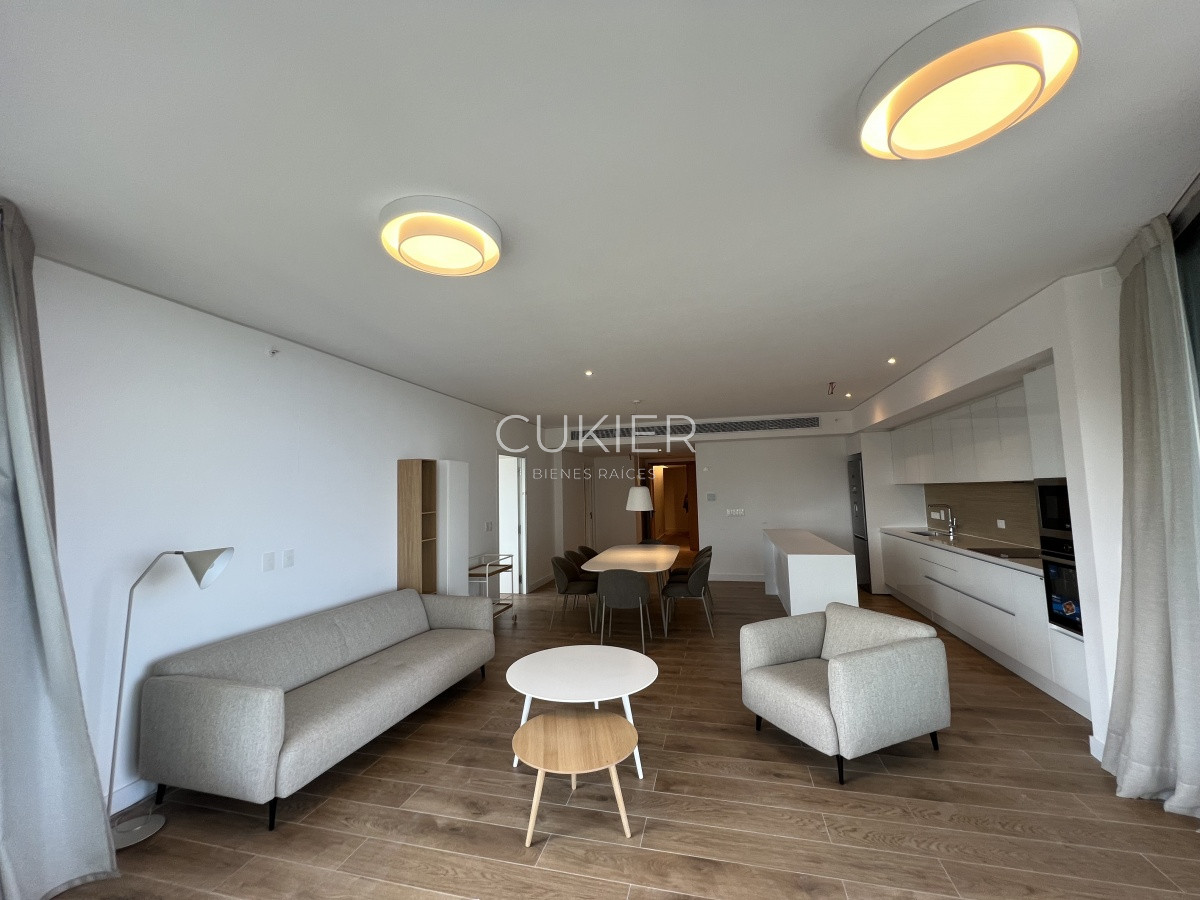 Apartamento ID.1617 - Alquiler anual apartamento 2 dormitorios en primera linea Playa Brava Punta del Este