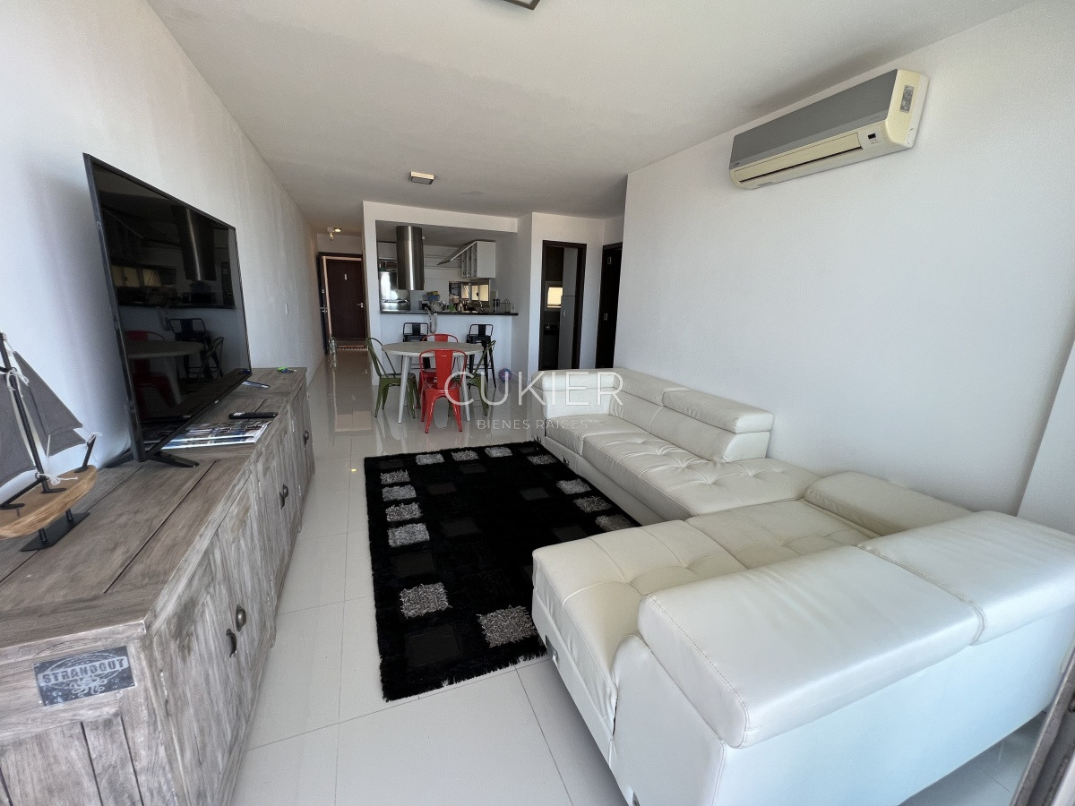 Apartamento ID.1541 - Alquiler anual y invernal de apartamento 2 dormitorios frente al mar en playa mansa