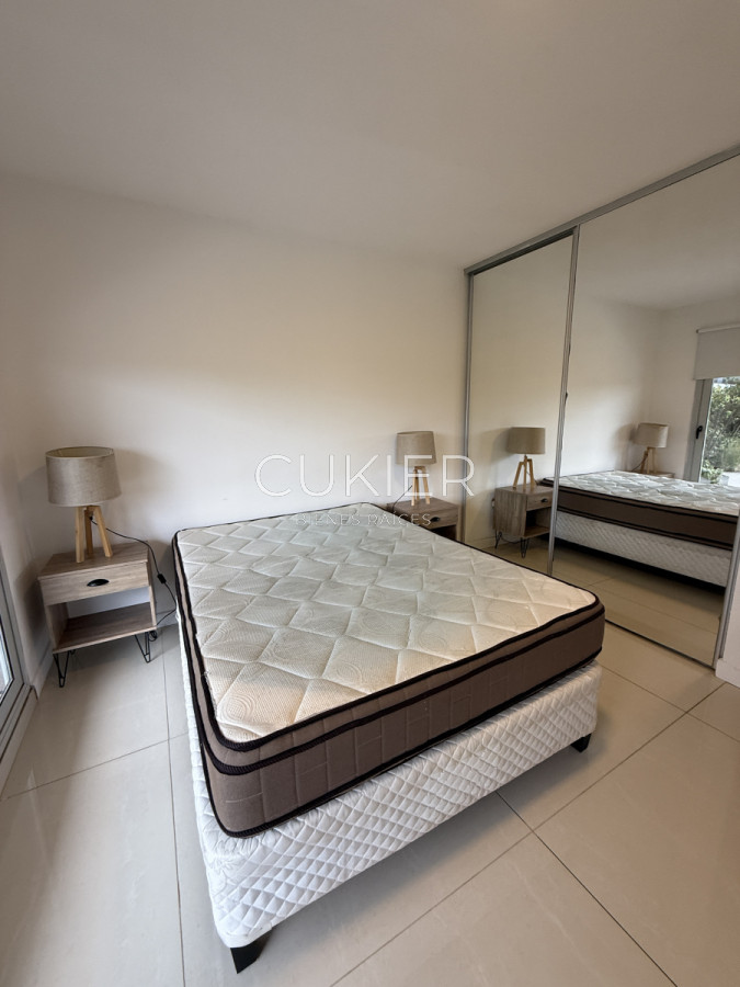 Apartamento ID.4549 - Alquiler anual e invernal apartamento 1 dormitorio con jardín en planta baja frente al mar 