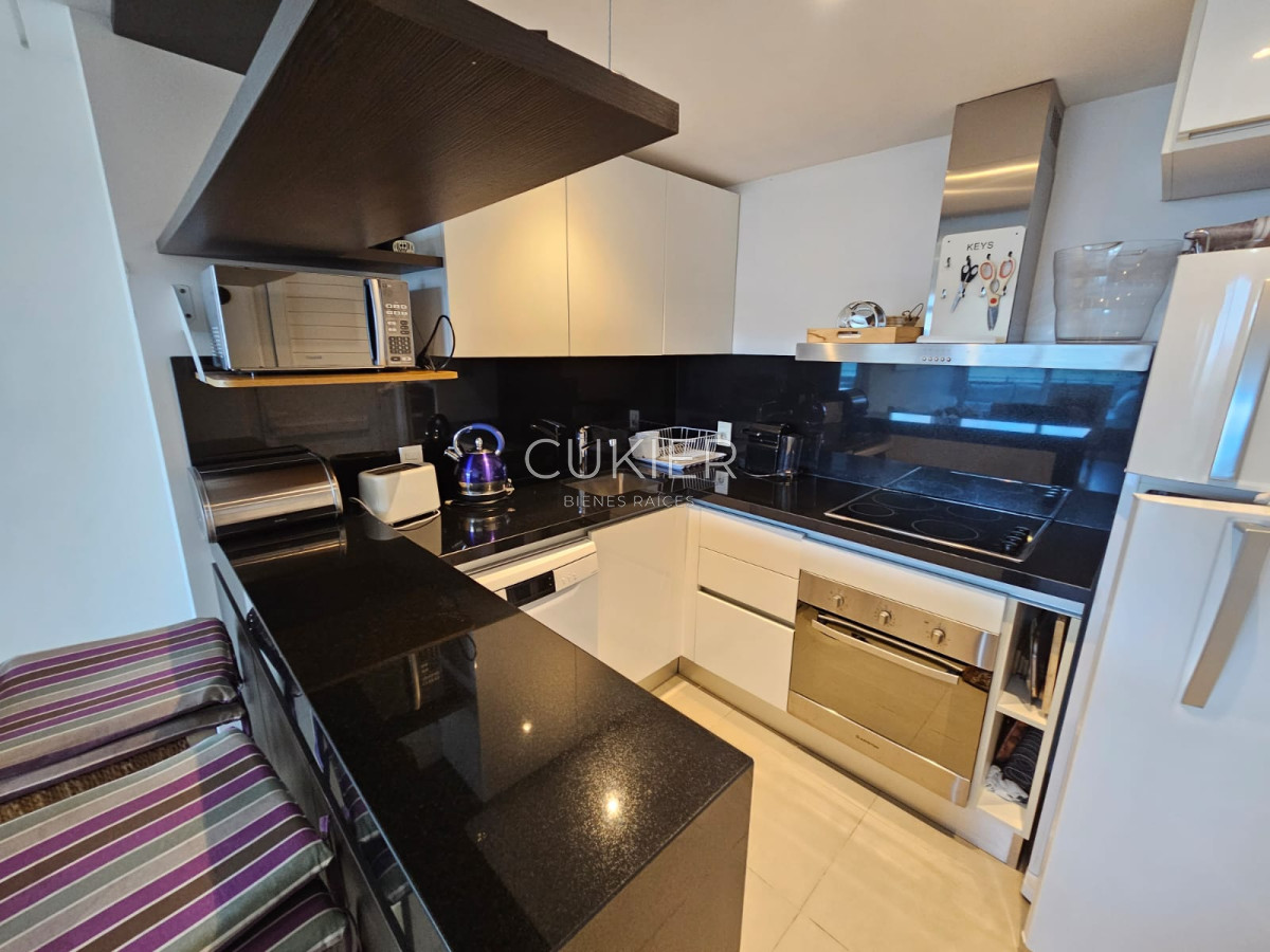 Apartamento ID.2064 - Alquiler anual de apartamento 2 dormitorios con parrillero propio en la Barra Punta del Este