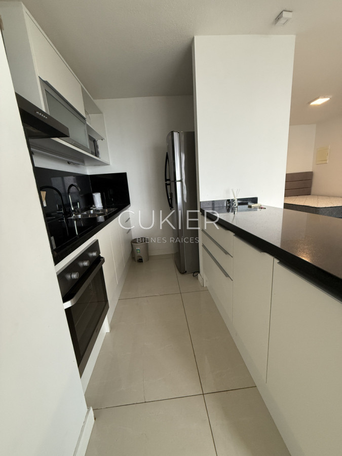 Apartamento ID.4548 - Alquiler anual e invernal apartamento monoambiente con parrillero frente al mar en playa mansa 