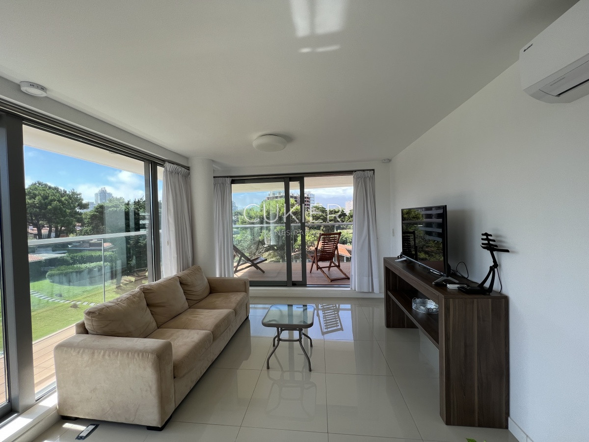 Apartamento ID.1506 - Alquiler de temporada y venta de apartamento 2 dormitorios en edificio de categoría Playa Brava