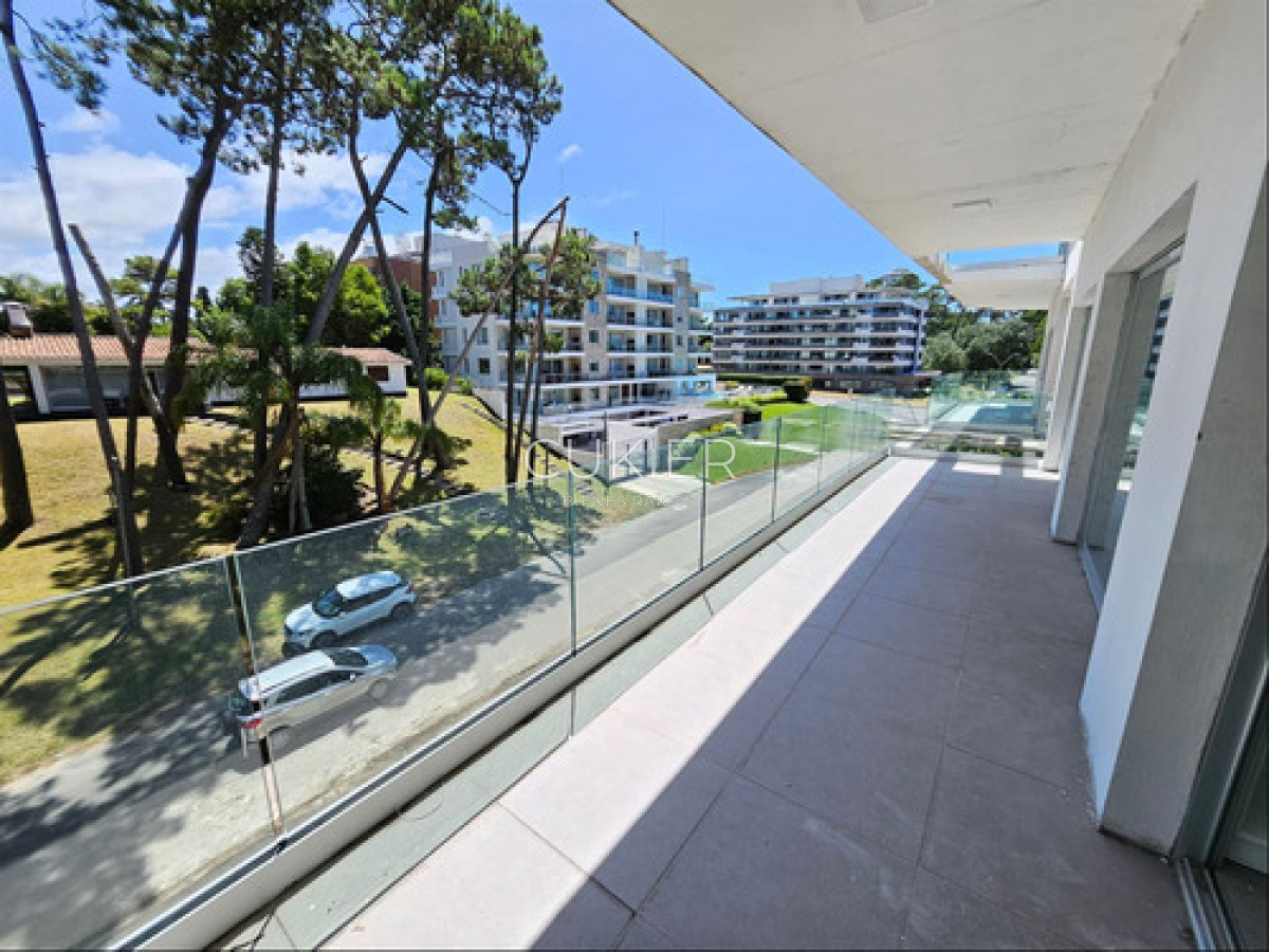 Apartamento ID.4621 - Apartamento En Venta De 2 Dormitorios Playa Mansa