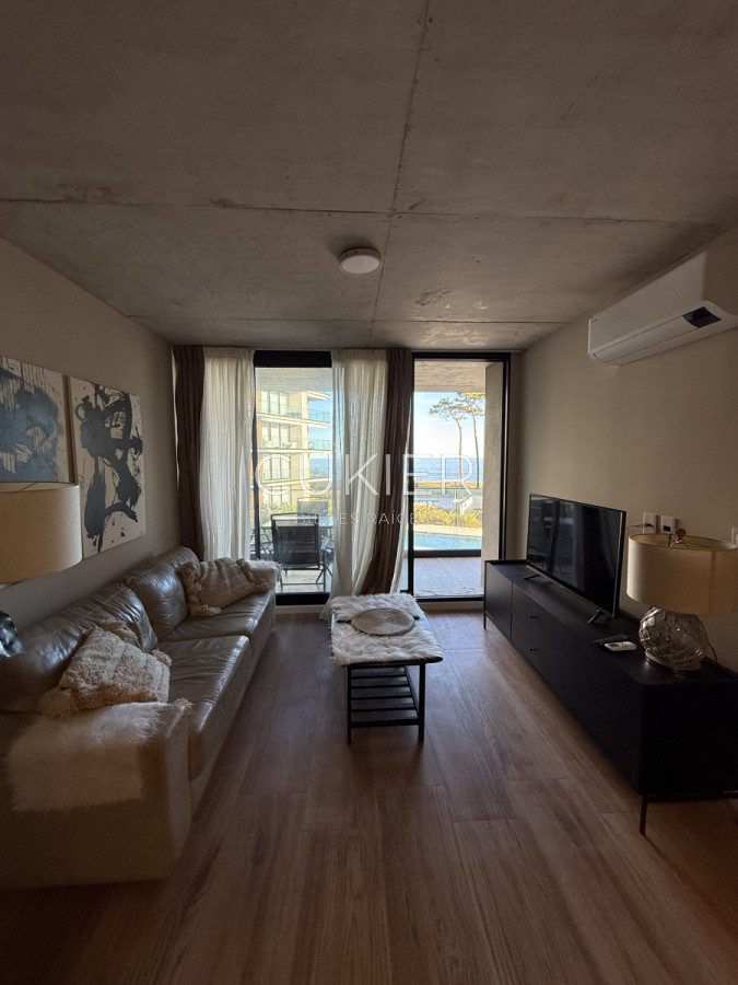 Apartamento ID.4946 - Alquiler anual apartamento 2 dormitorios frente al mar en playa mansa Pinares