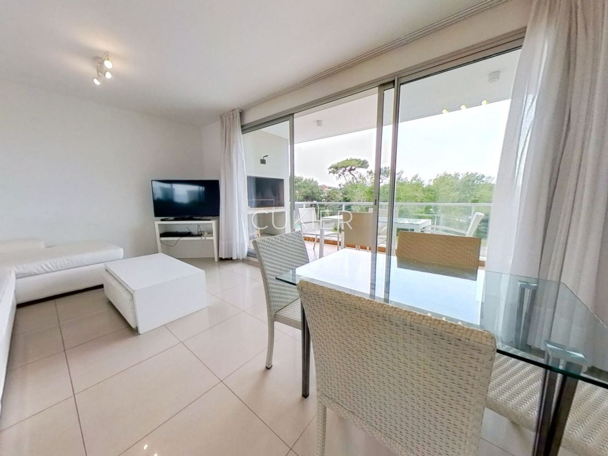 Apartamento ID.2862 - Venta apartamento 2 dormitorios con parrillero propio en Mansa Punta del Este
