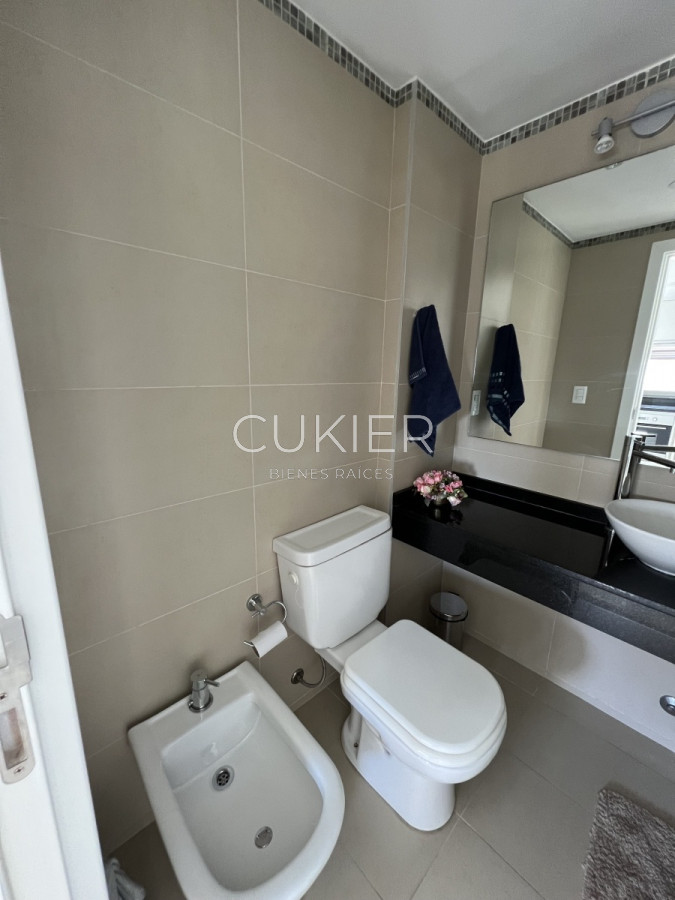 Apartamento ID.1506 - Alquiler de temporada y venta de apartamento 2 dormitorios en edificio de categoría Playa Brava