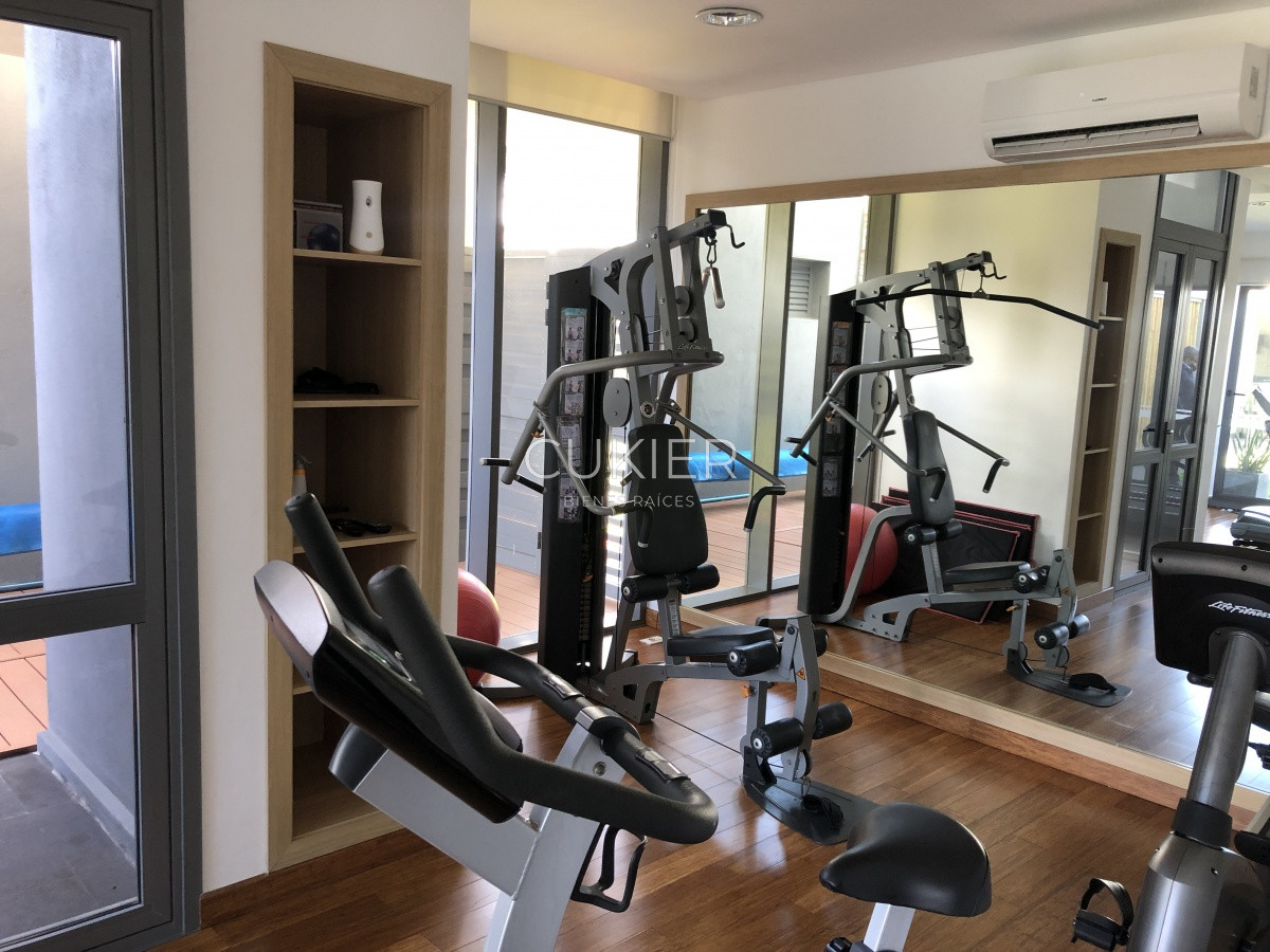 Apartamento ID.1506 - Alquiler de temporada y venta de apartamento 2 dormitorios en edificio de categoría Playa Brava