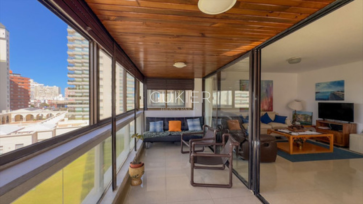 Apartamento ID.4614 - Venta Apartamento 3 Dormitorios En Punta Del Este