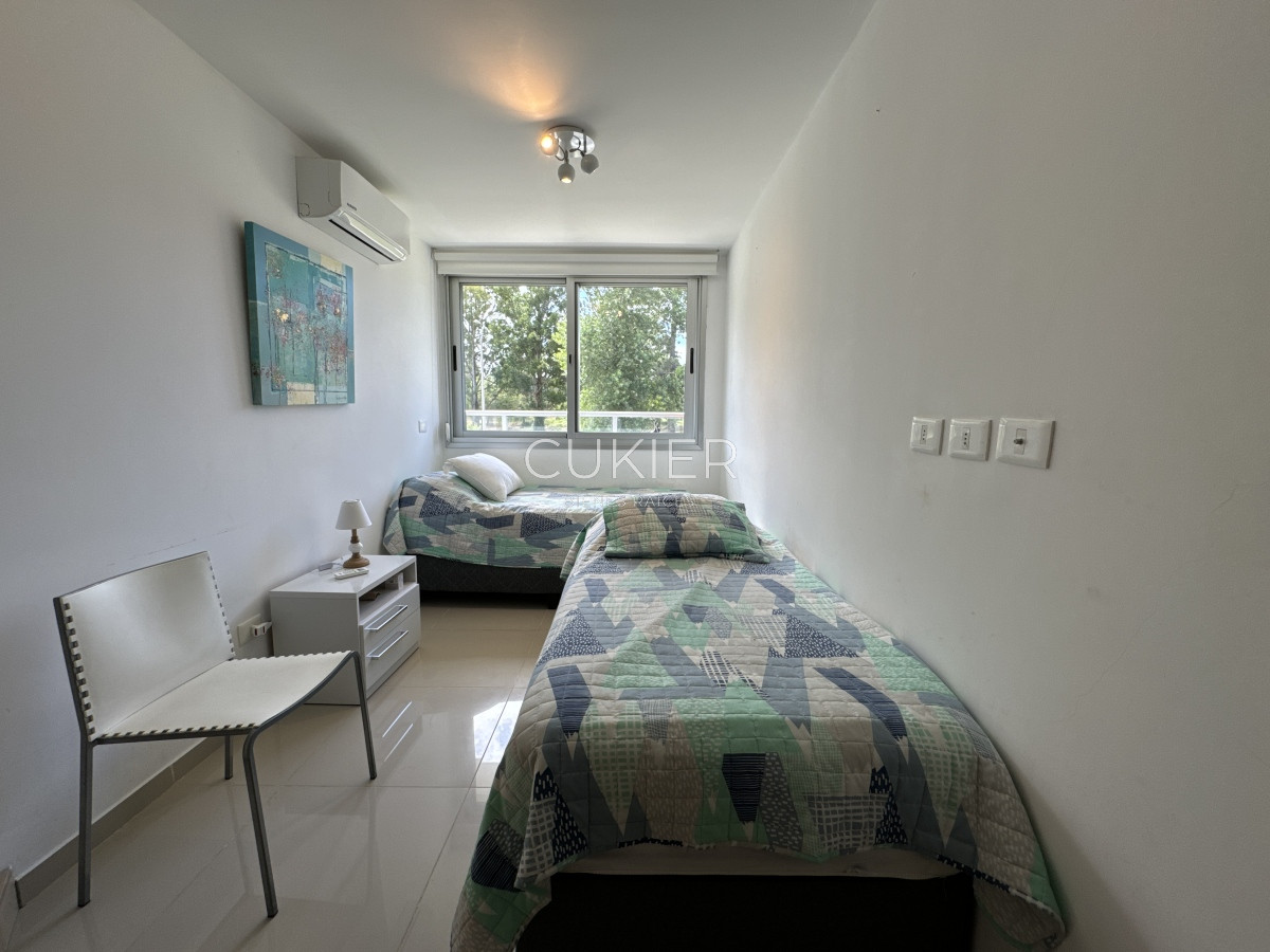 Apartamento ID.3553 - VENDO APARTAMENTO 3 DORMITORIOS EN EDIFICIO CON SERVICIOS ZONA CANTEGRIL