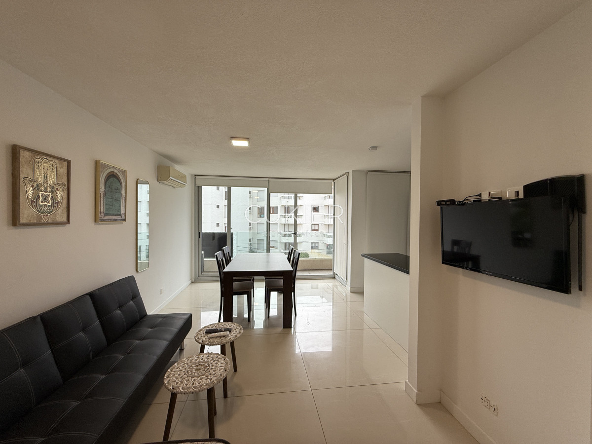 Apartamento ID.4548 - Alquiler anual e invernal apartamento monoambiente con parrillero frente al mar en playa mansa 