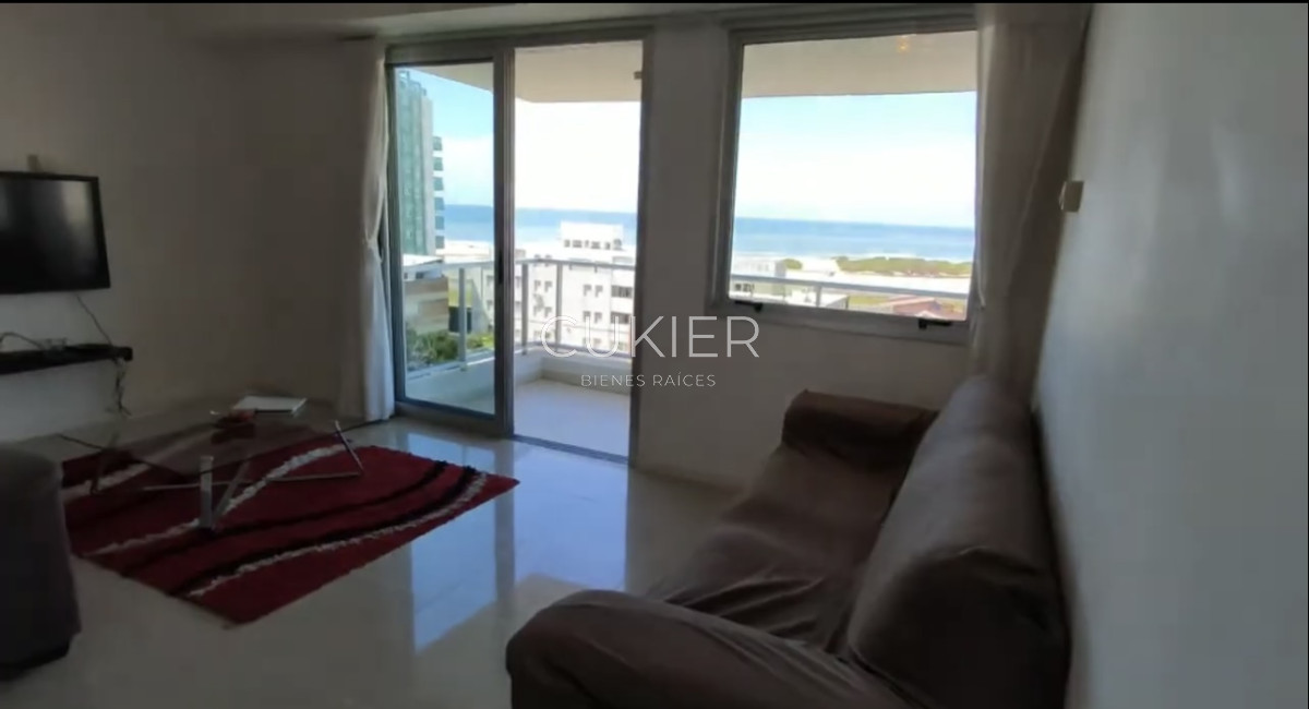 Apartamento ID.2664 - Alquiler anual y temporada de apartamento 2 dormitorios a pasos de Playa brava en Punta del este
