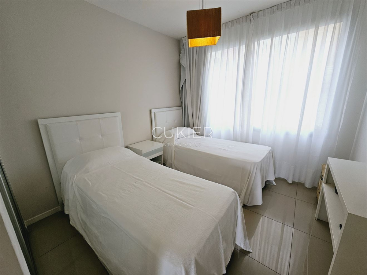 Apartamento ID.2862 - Venta apartamento 2 dormitorios con parrillero propio en Mansa Punta del Este