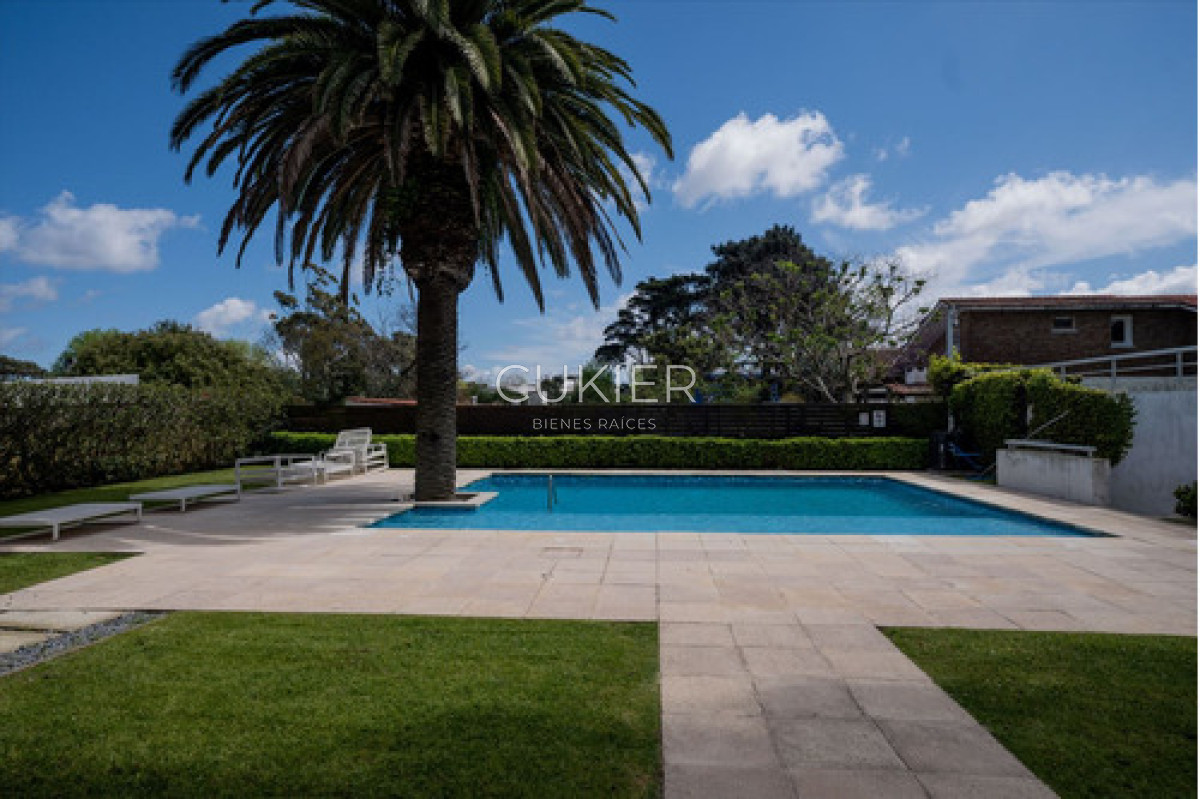 Apartamento ID.4622 - Vendo Apartamento 2 Dormitorios Punta Del Este Roosevelt