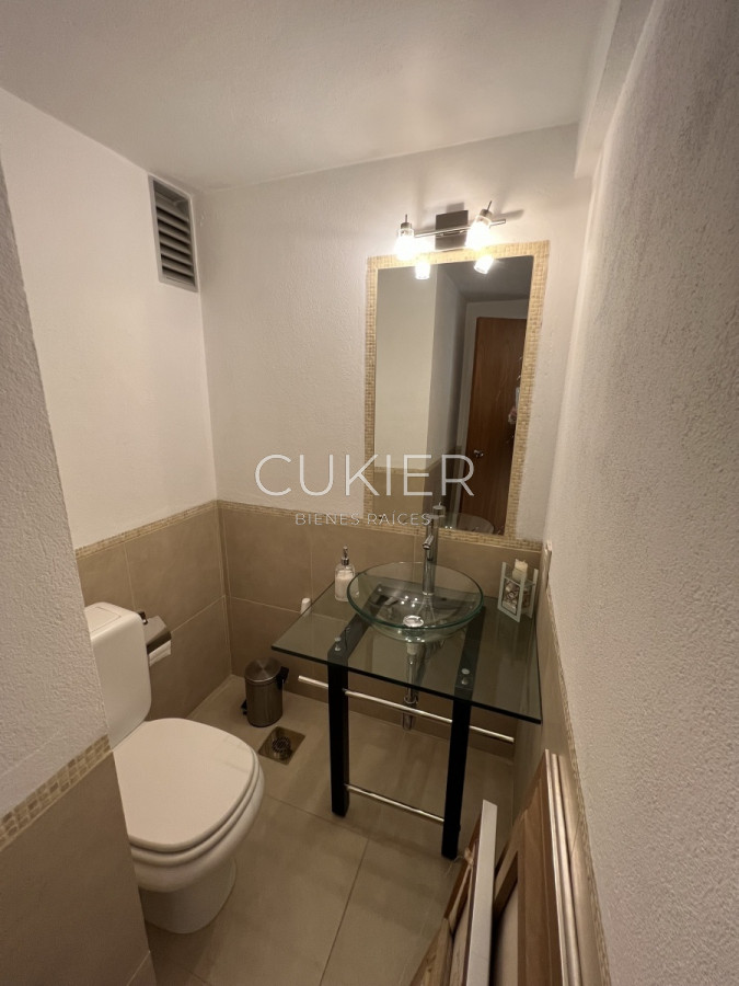 Apartamento ID.1175 - Alquiler anual y venta apartamento 3 dormitorios y dependencia con vista al mar en zona shopping